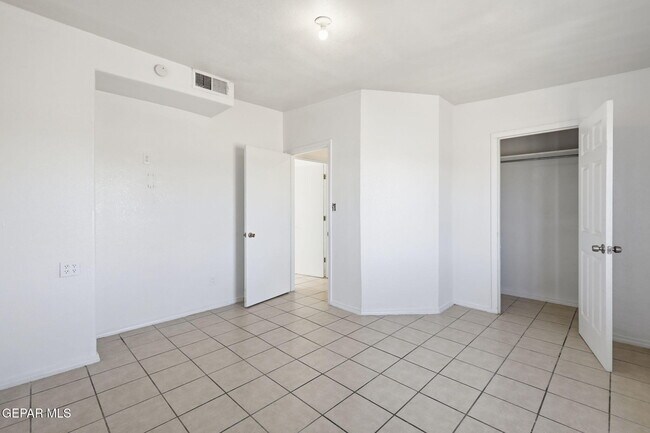Building Photo - 13113 Violeta Ln