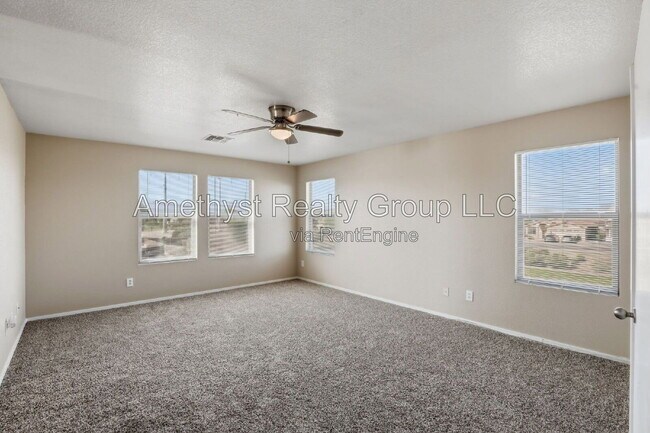 Building Photo - 5931 W Albeniz Pl