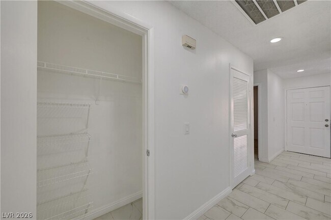 Building Photo - 313 Crosswind Way