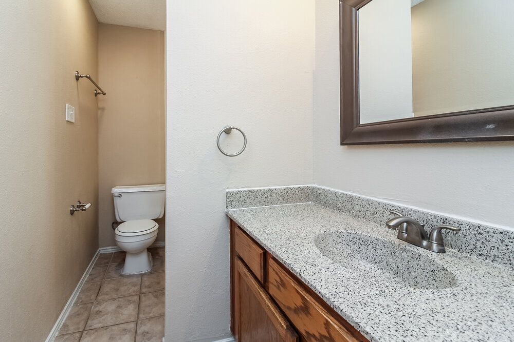 Building Photo - 405 Lemon Dr