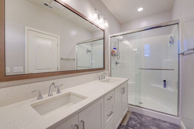 Building Photo - Recently Reduced-San Marcos Town-Home 3 Bedroom 2.5 Bathroom