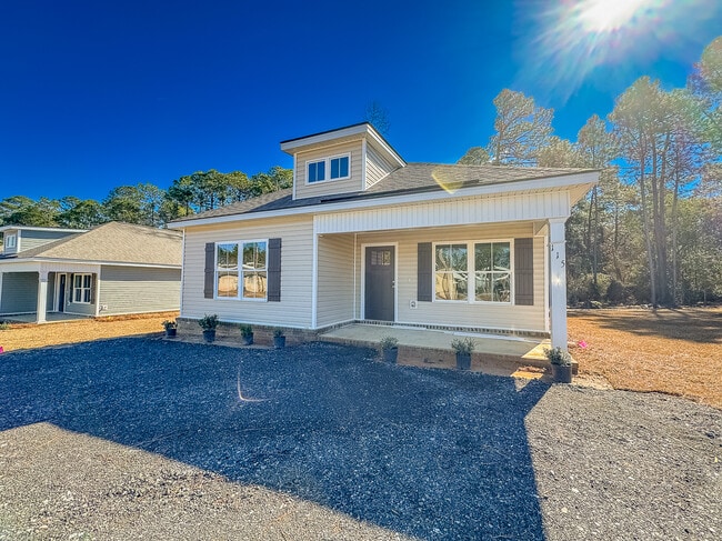 Building Photo - 113 Zetterower Rd