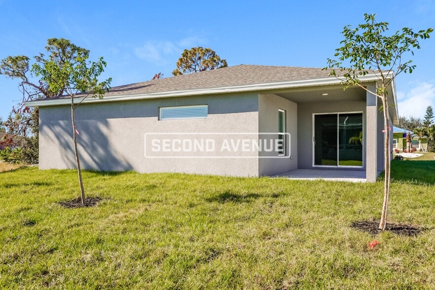 Building Photo - 2105 NW 22nd Ave