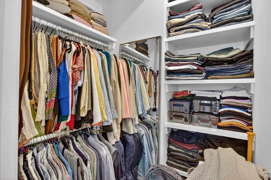 Building Photo - 7 Bell Ct