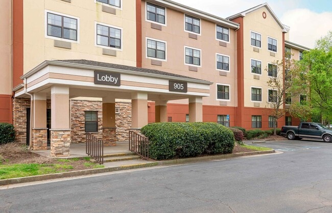 Building Photo - Furnished Studio-Atlanta - Perimeter - Crestline