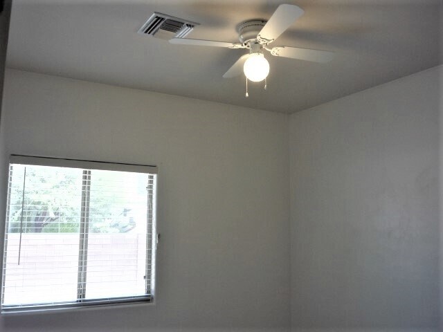 Building Photo - 7626 E Shadybrook Ln