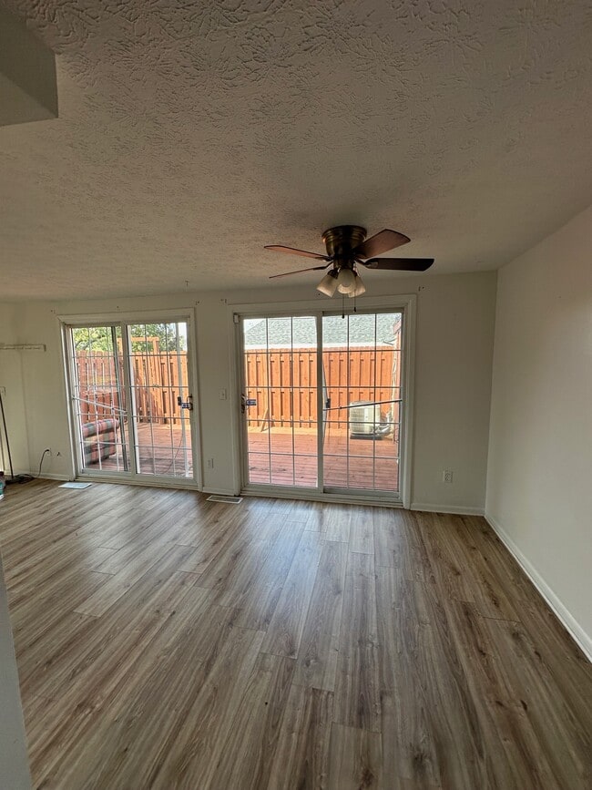 Building Photo - 2448 Burgandy Ln