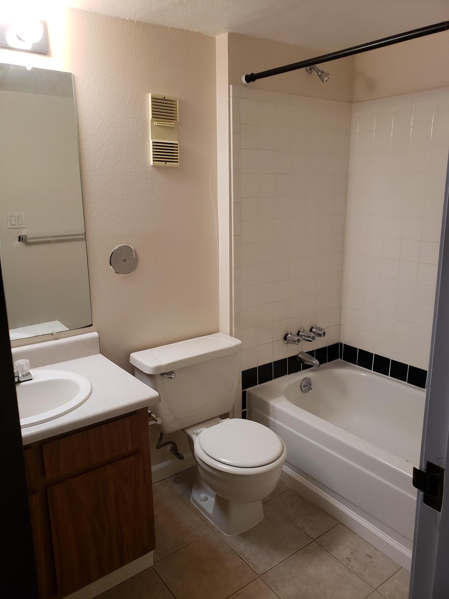 Building Photo - 13352 E Jewell Ave