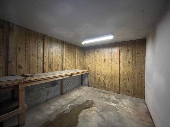 Building Photo - 27 Acres of Private Valley Remodeled Home In Damascus 3Bd/3Ba with Basement!!! Beautiful Deck wit...