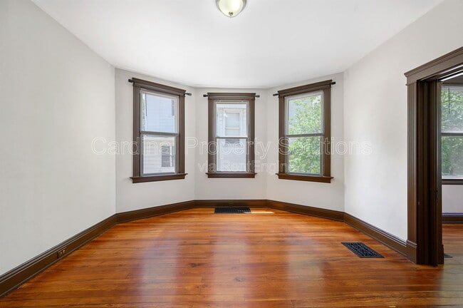 Building Photo - 4110 Bell St
