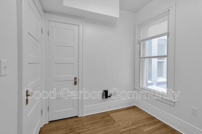 Building Photo - 346 Bryant St