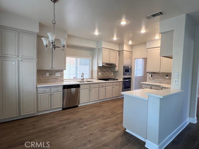 Building Photo - 14697 Willow Creek Ln