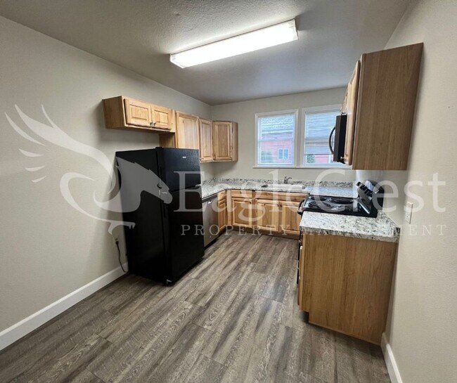 Building Photo - Sumach Four-Plex