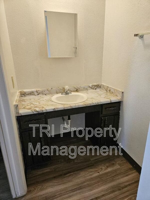 Building Photo - 2219 8th Ave