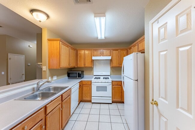 Building Photo - Modern Elegance Beckons: Unveil Your Dream Home in Kyle, TX!