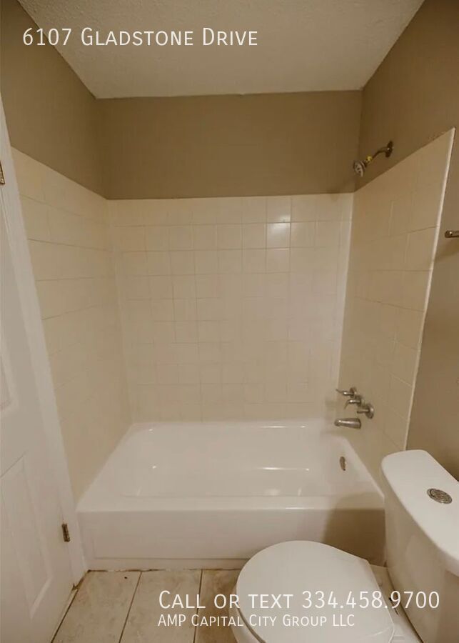 Building Photo - 6107 Gladstone Dr