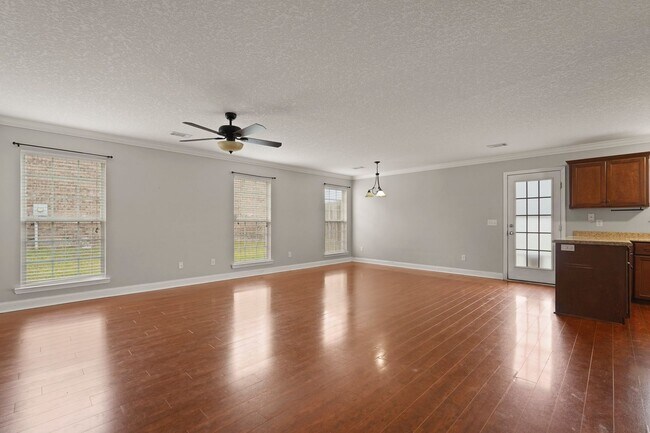 Building Photo - Charming 4-Bedroom Home for Rent in Hinesville, GA