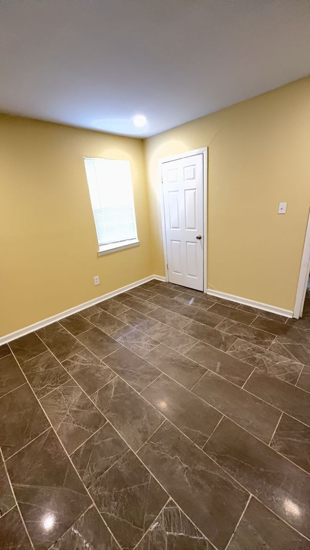 Building Photo - Cute Duplex in Prospect Park