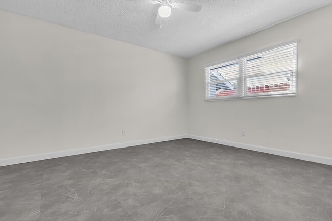 Building Photo - 4824 Benito St