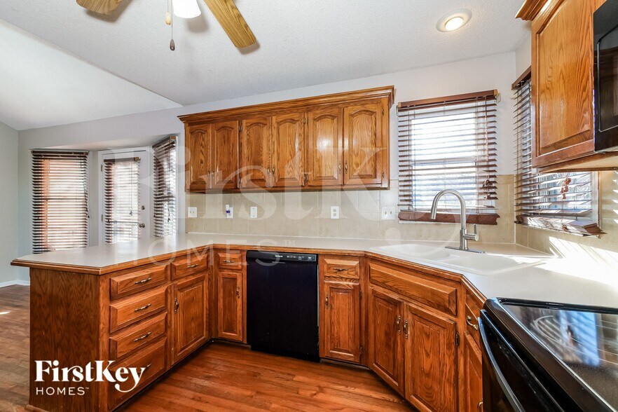 Building Photo - 1409 NE 101st Terrace