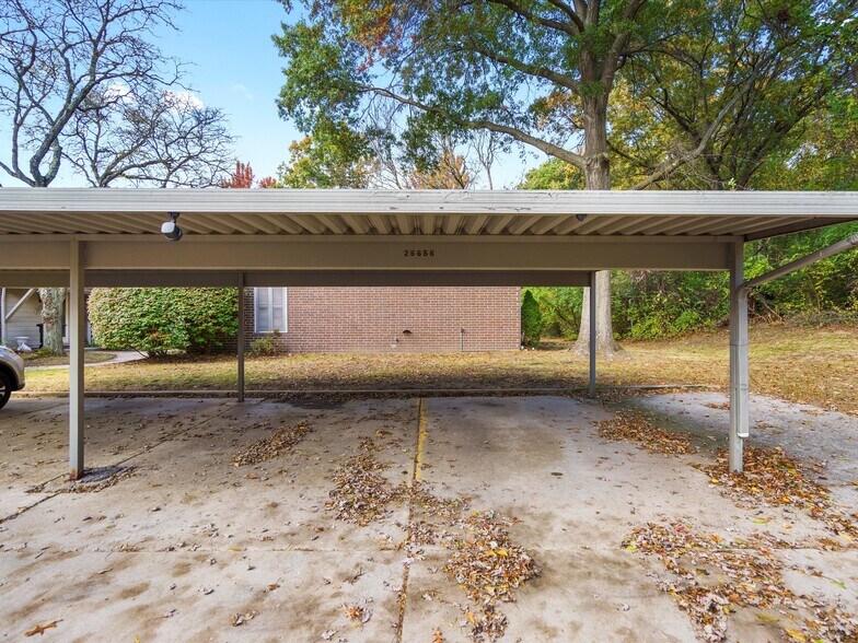 Building Photo - 26656 Farmbrook Villa Dr