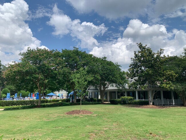 Building Photo - PRIME LOCATION, 3 Bedrooms Suites Apex TH ...