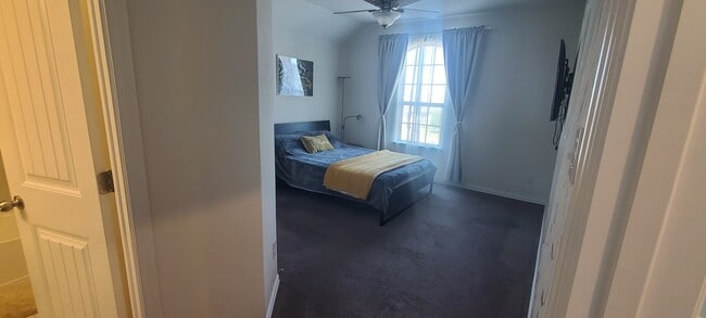 Building Photo - 5801 Antioch Cv