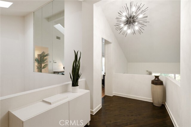 Building Photo - 1447 Kings Rd