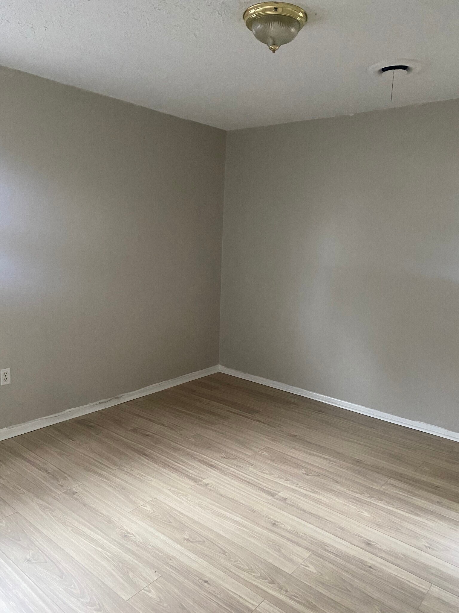 Building Photo - 1947 Atlantic Ave