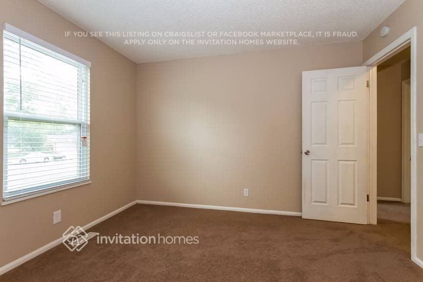 Building Photo - 9739 Steele St