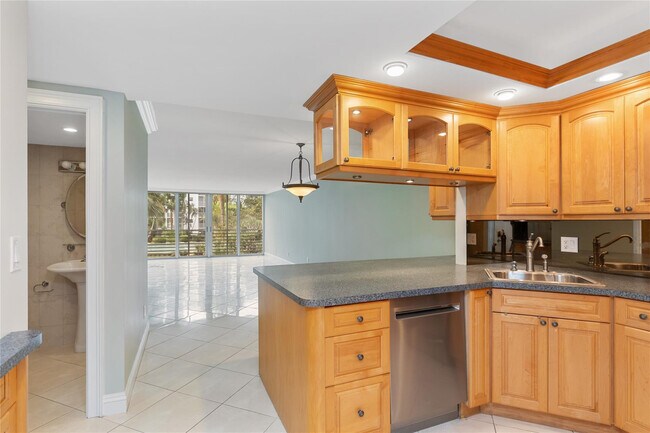 Building Photo - 2731 NE 14th Street Causeway