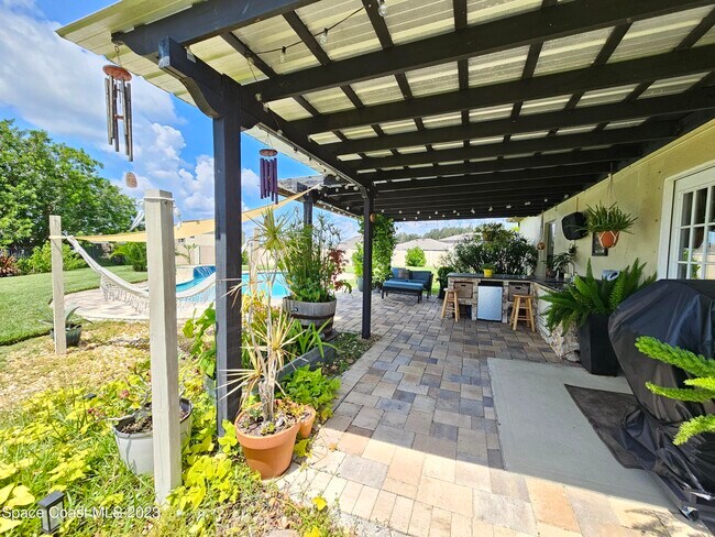 Building Photo - 1255 Sangria Cir