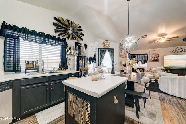 Building Photo - 2744 S Raven