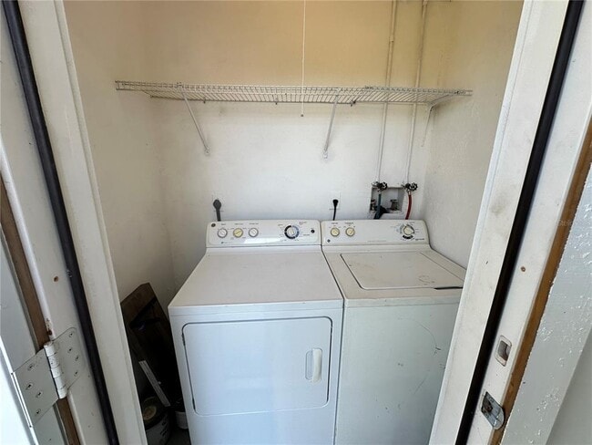 Building Photo - 9474 Tacoma Ave