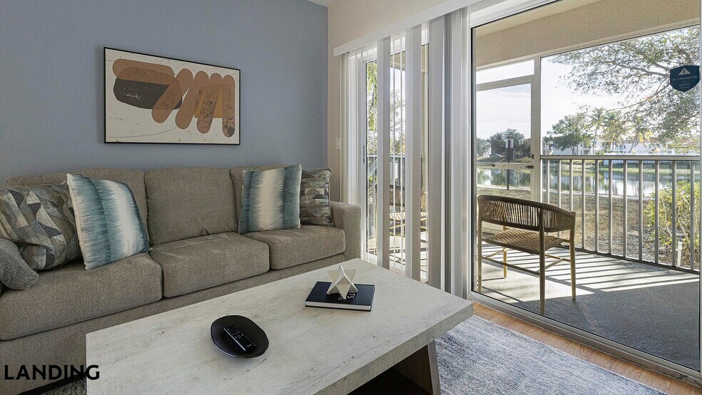 Building Photo - 3695 Island Club Dr