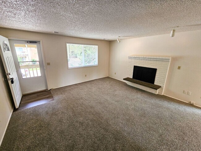 Building Photo - 2177-2183 Nomad Ct SE
