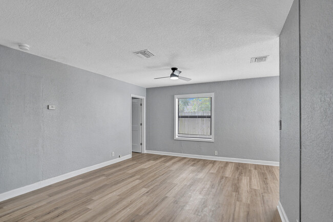 Building Photo - 220 Walton Blvd