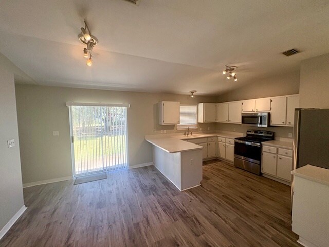 Building Photo - 2027 Las Vegas Trail