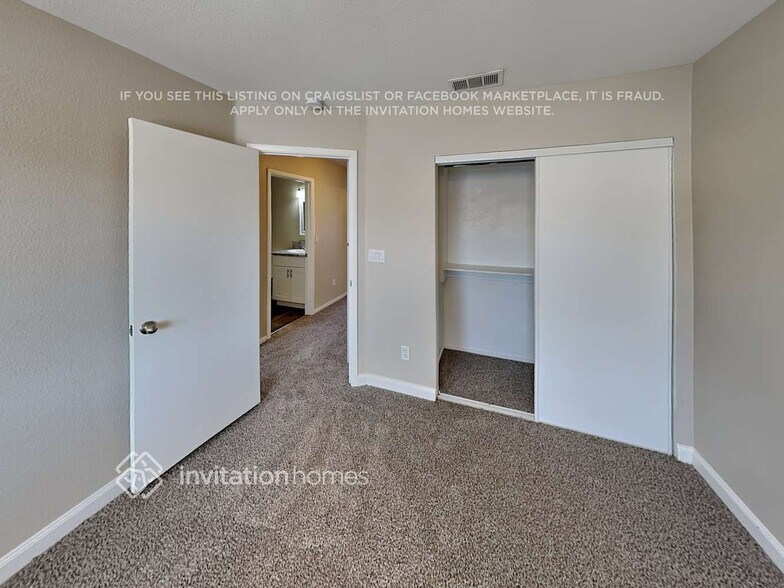 Building Photo - 3724 Beacon Point St