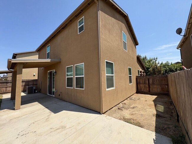 Building Photo - 641 S Laguna St
