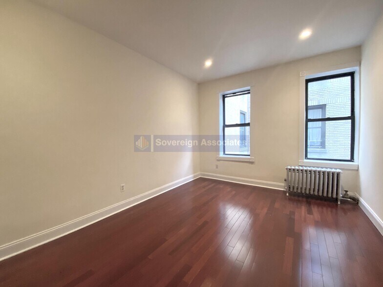 Building Photo - 20 Magaw Pl