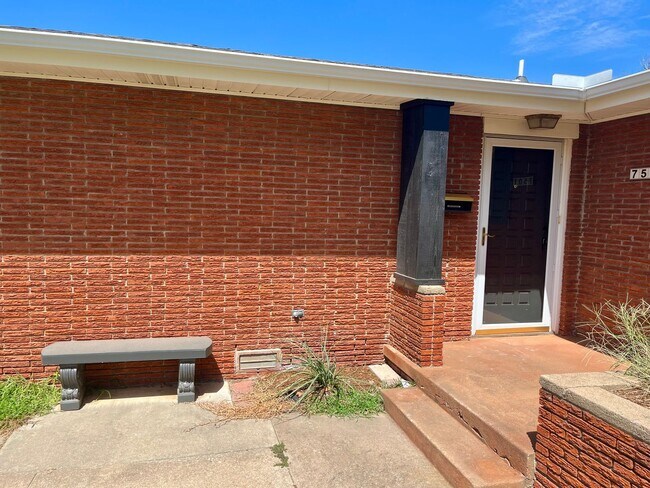 Building Photo - 7501 NW 28th St