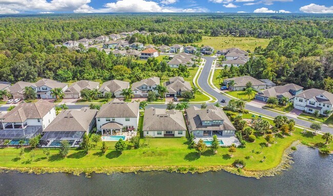 Building Photo - Spacious 4 Bed 3 Bath Home