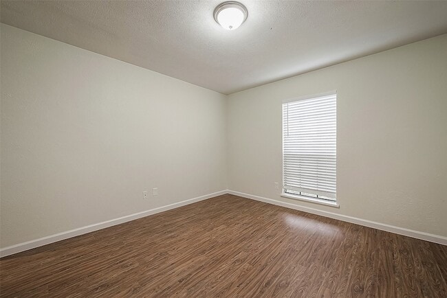 Building Photo - 16810 Sweno Ct