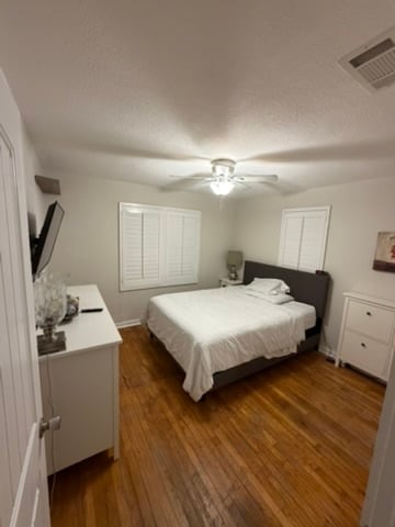 Building Photo - 998 N 6th St