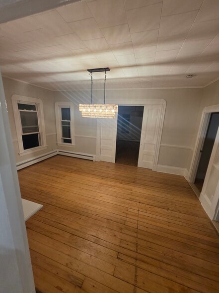 Building Photo - 533 Hanover St
