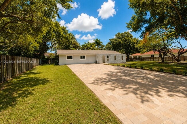 Building Photo - 9421 SW 150th St