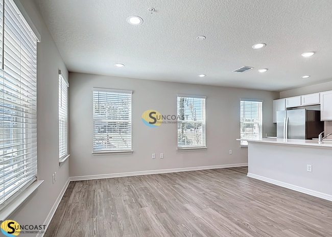 Building Photo - 3821 SW 43rd Ct