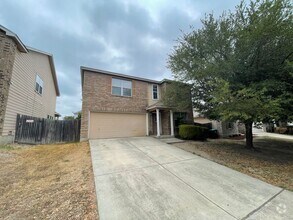 Building Photo - LOTS OF SQUARE FOOTAGE IN THIS 4 BEDROOM H...