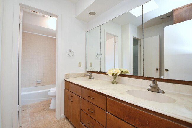 Building Photo - 7718 Moondance Ln